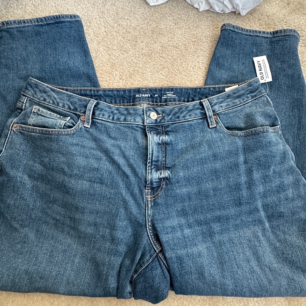 Women’s Old Navy Curvy OG Straight High Rise Jeans.  Size 20. New with Tags.